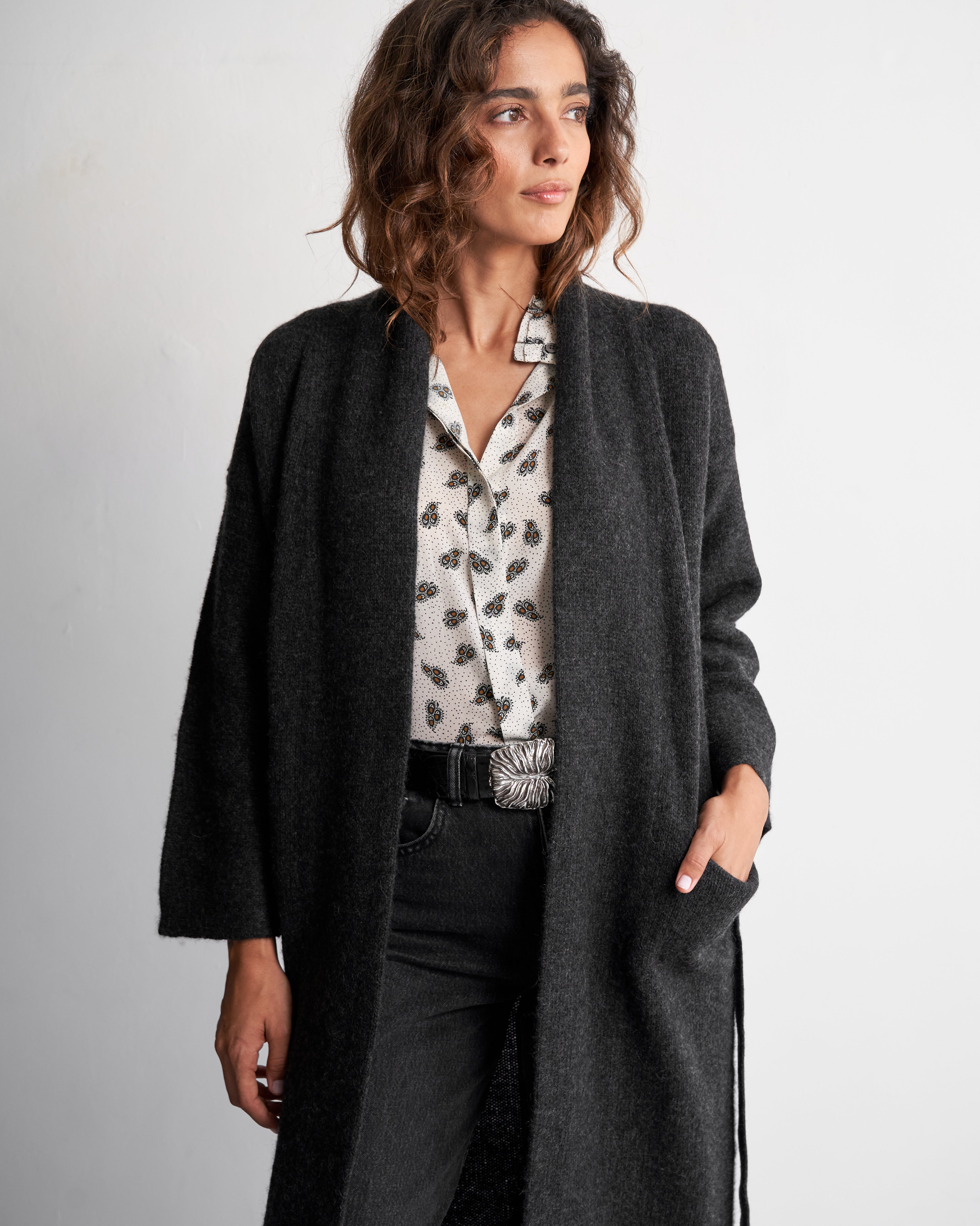 CARDIGAN GRIS OSCURO
